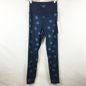 Glyder Navy Crossover Succulent Leggings.